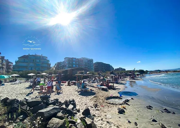 アパート Sunrise Apartments, ポモリエ