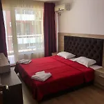 Sunrise Apartments, بوموري