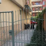 Sunrise Apartments, بوموري
