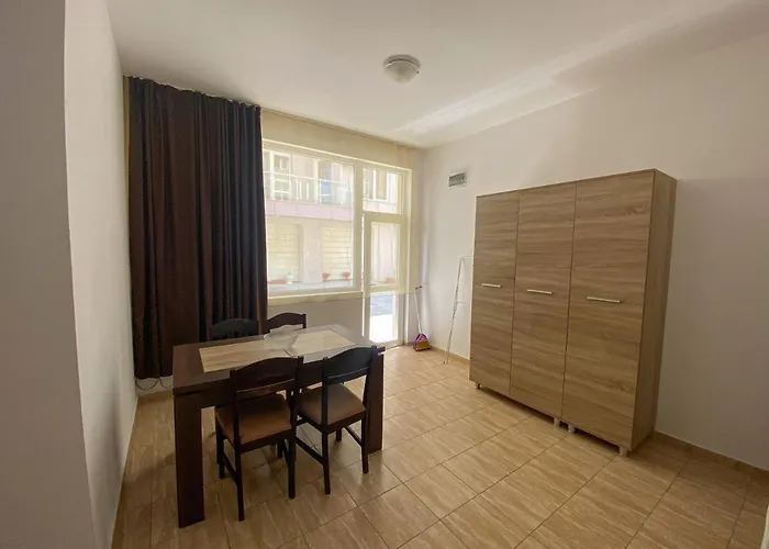 아파트 Sunrise Apartments, *