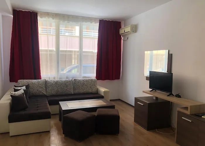 Sunrise Apartments, 포마리